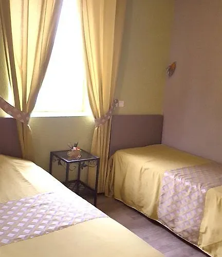 Le Gambetta فندق Carmaux